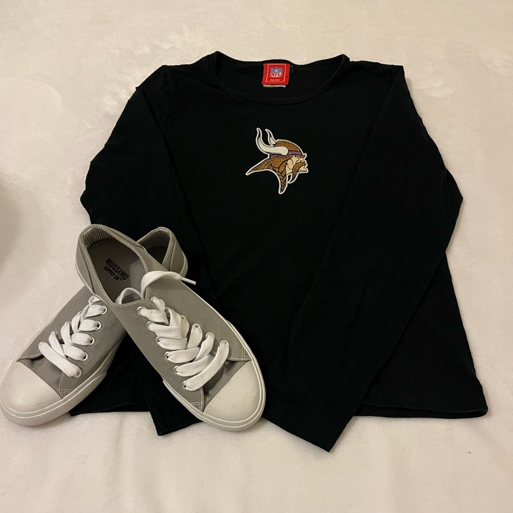 Minnesota Vikings long sleeve shirt